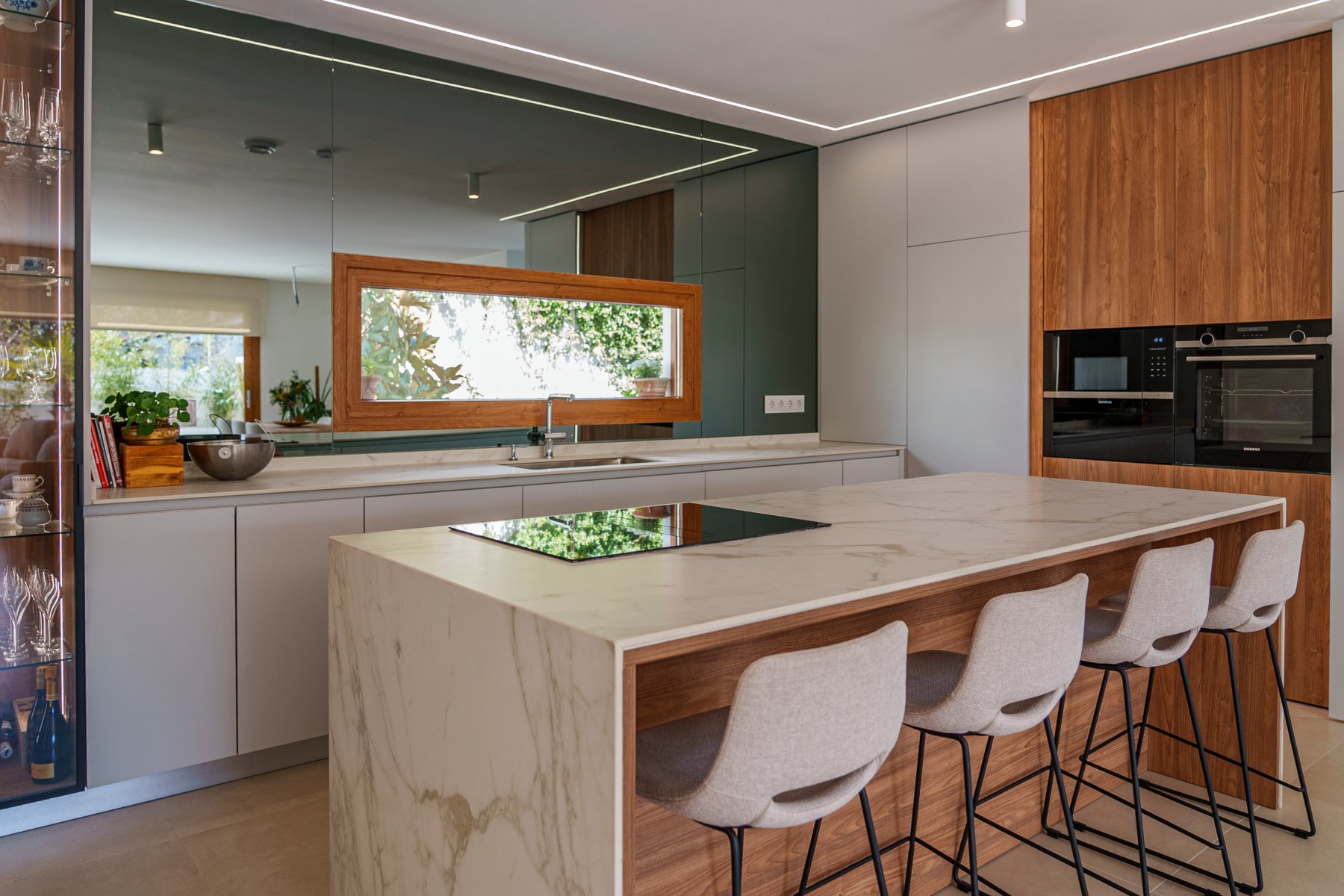 cocina con marmol blanco