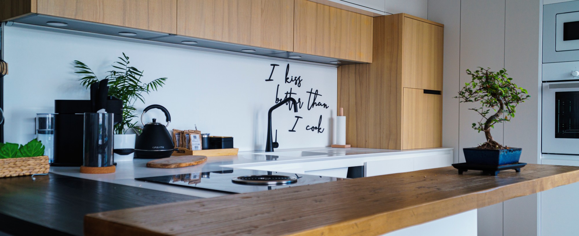 cocina-con-letras en la pared cocina con letras en la pared