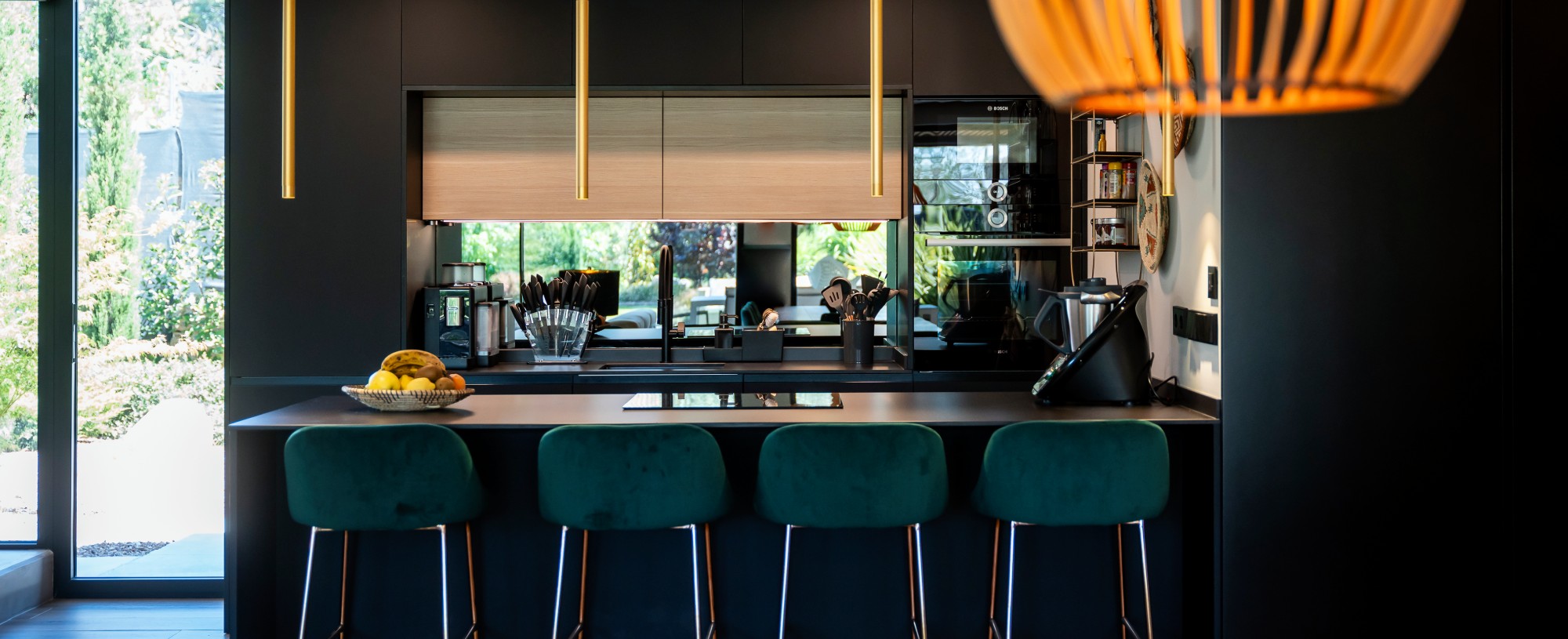 cocina-con-sillas verdes cocina con sillas verdes