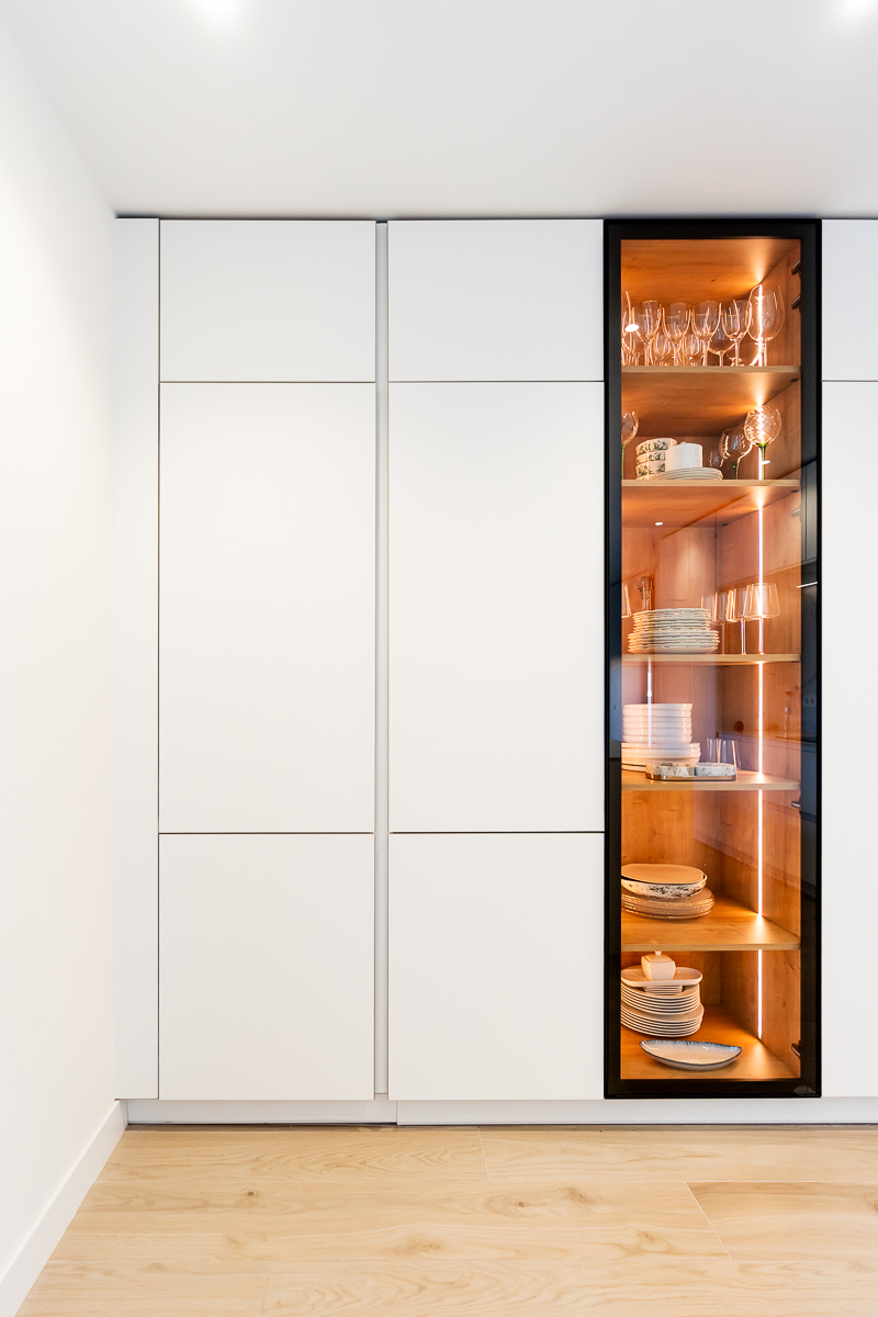 cocina-con encimera blanca