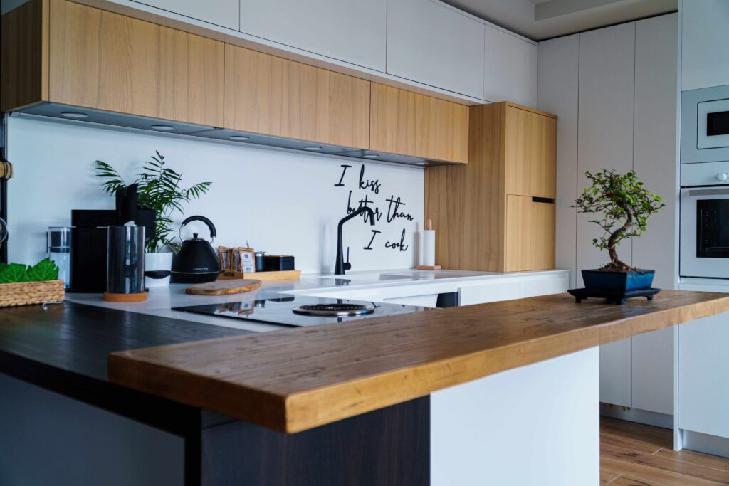 Cocina rústica de madera en Madrid