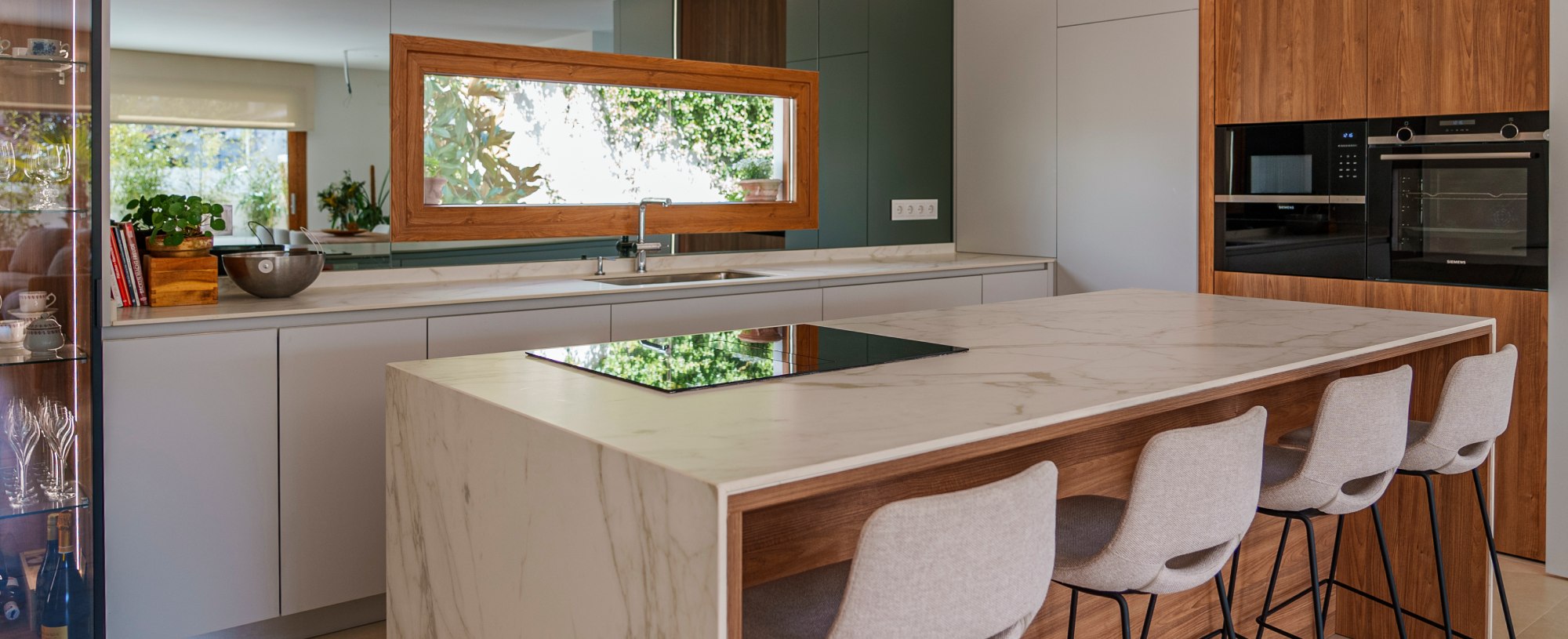 cocina con electrodomesticos integrados