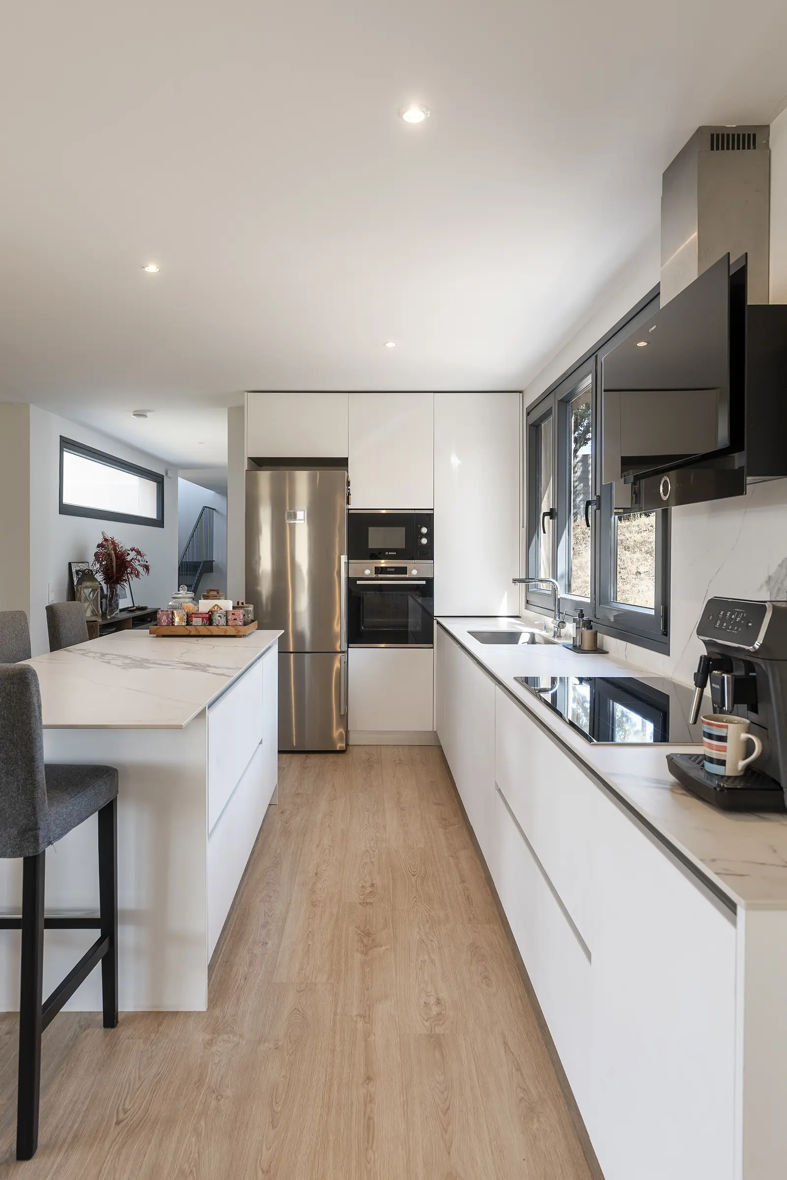 cocina moderna en L Valdemorillo