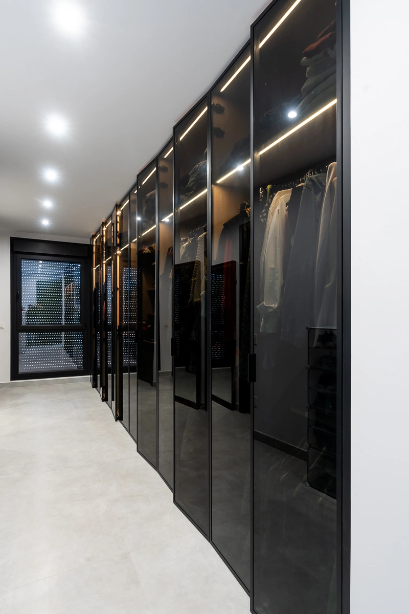 STUDIO DROMMEN ARMARIO